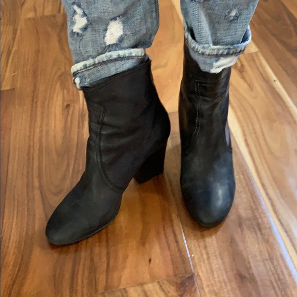 Nine West Black Leather Ankle Booties